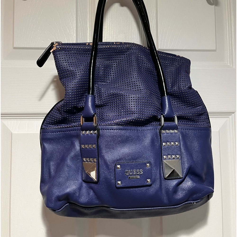 NWOT GUESS BAG NEW WITH FLAWS